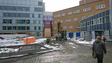 Bilde av inngangen på Universitetssykehuset Nord-Norge